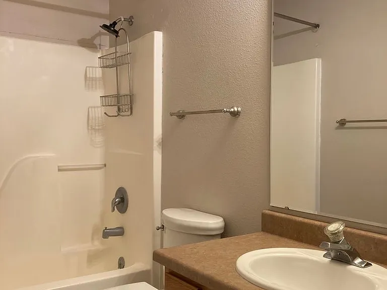 2512 Daisy Dr — Photo 8