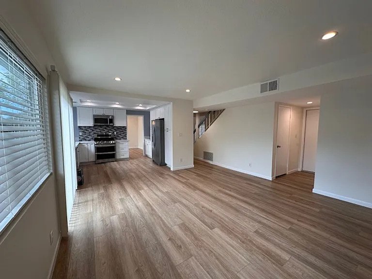 12111 Wagner St — Photo 2