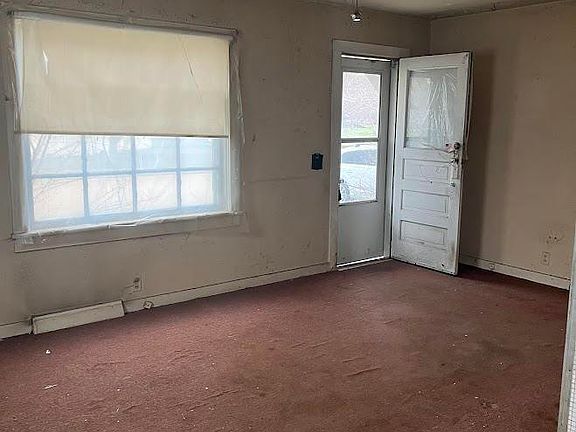 2nd image of 301 Dennhardt Ave
