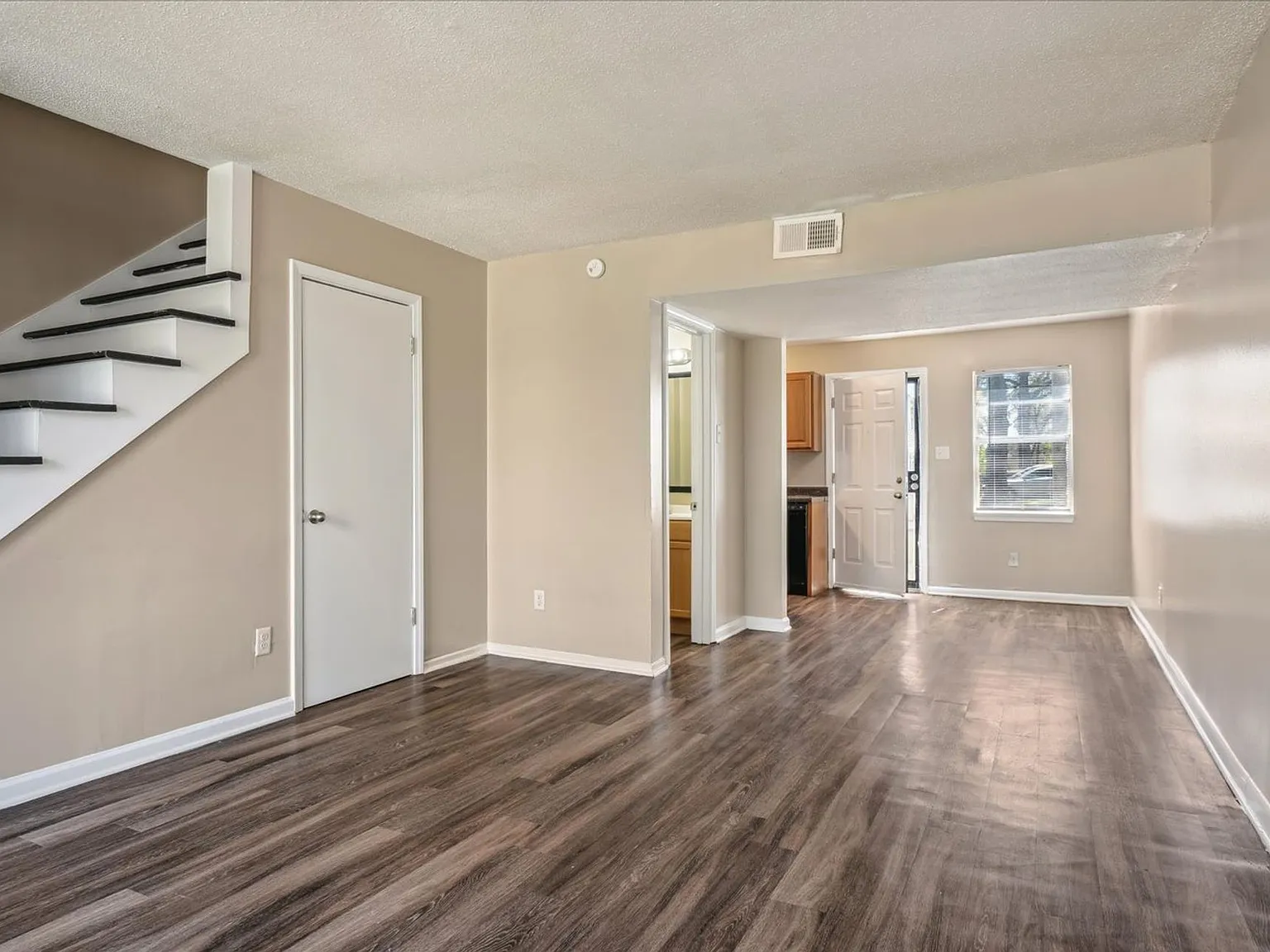 Shelby Pointe Townhomes — Photo 2