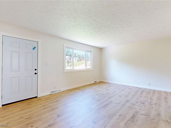 4th image of 314 Petrick Ave