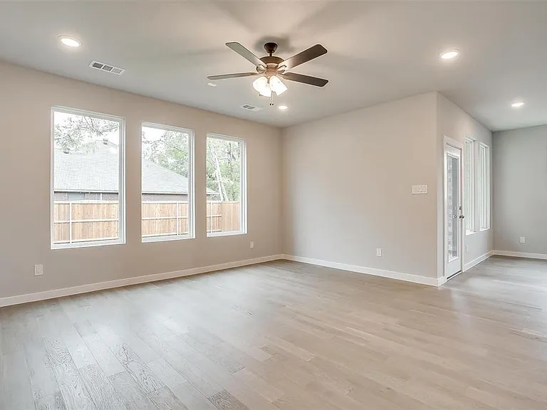 4525 Hogans Alley Dr — Photo 30