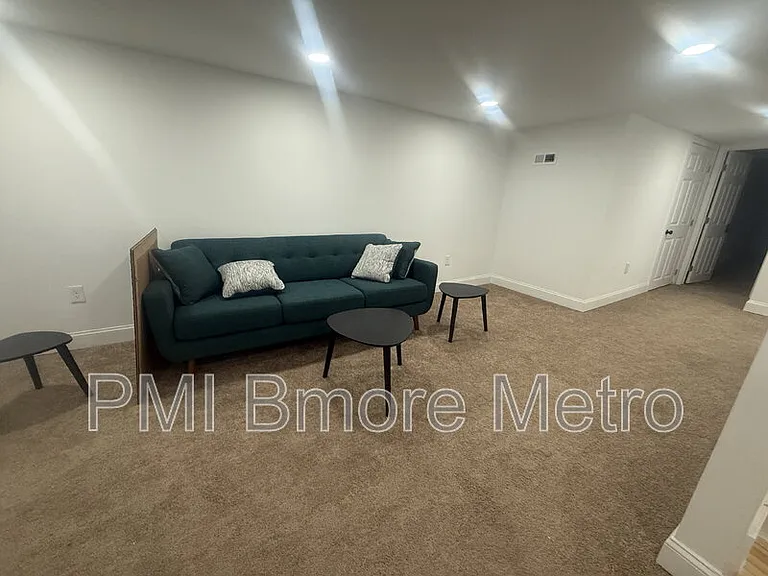 1756 E North Ave — Photo 15