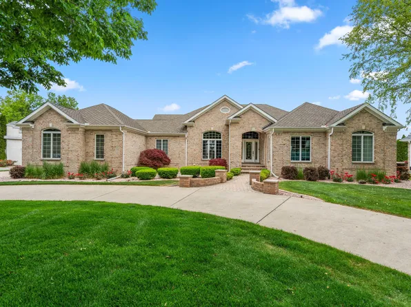 638 Killarney Dr, Dyer, IN 46311