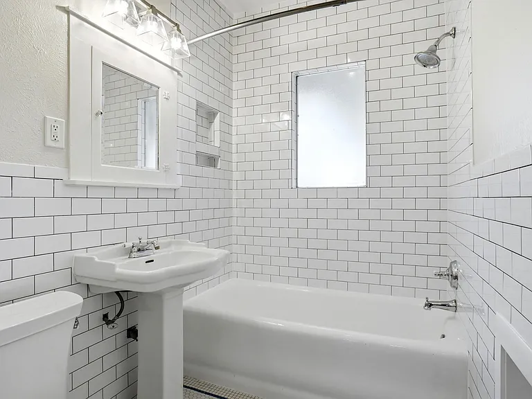 2615 Cockrell Ave — Photo 9
