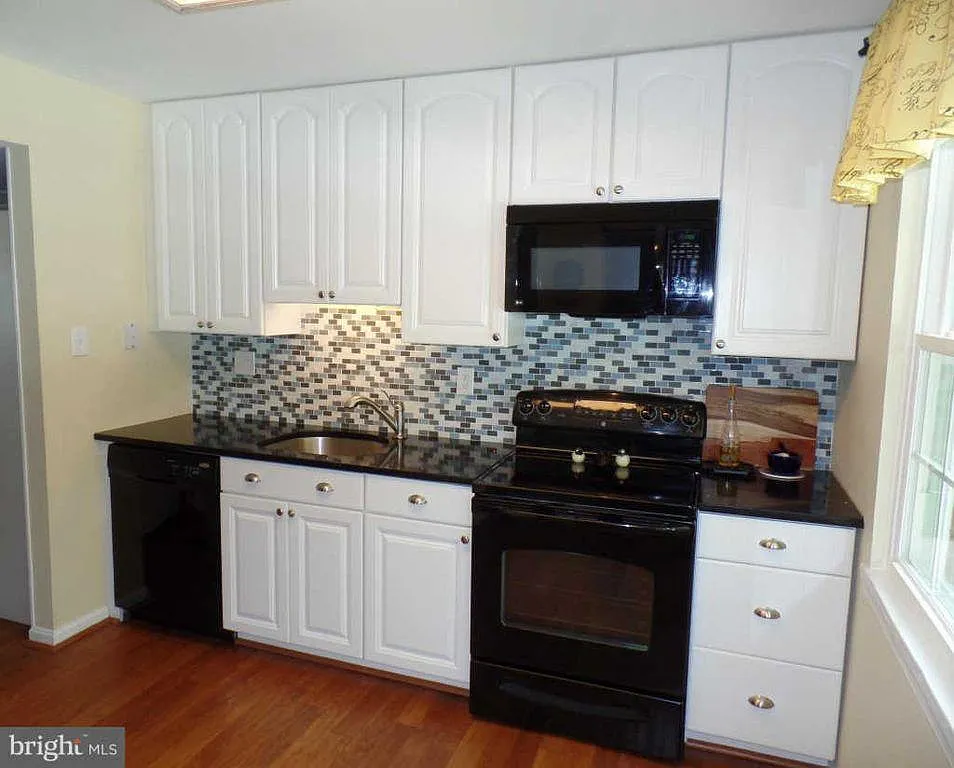 7900 Lee Hwy — Photo 3