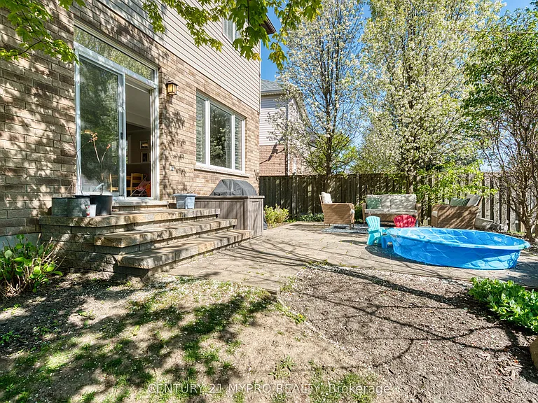 1130 Baird St — Photo 26