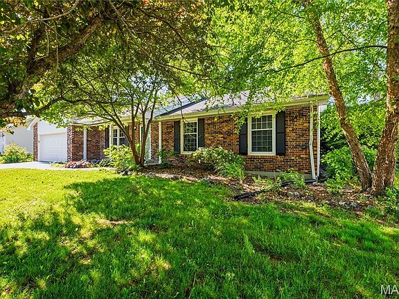 3rd image of 9 Rainbow Cir