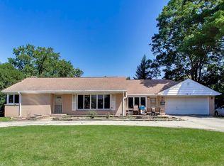 1810 E Euclid Ave, Arlington Heights, IL 60004