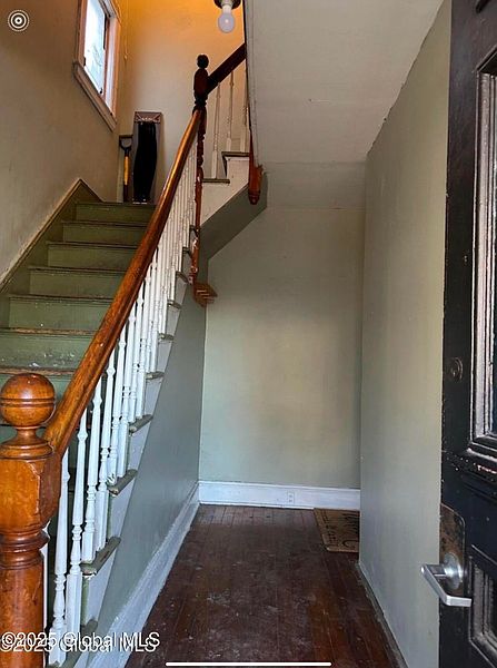 4th image of 347 Hulett Street