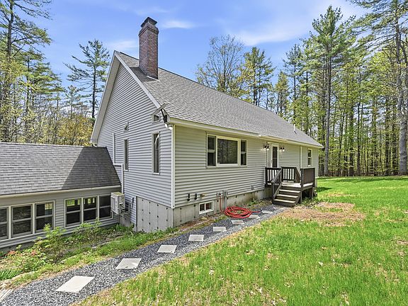 3rd image of 23 Cove Road