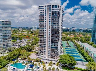 2333 Brickell Ave APT 303, Miami, FL 33129