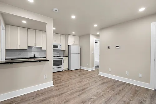 3150 Buena Vista Ter SE Photo 1