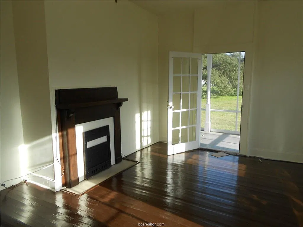 3 bed, 1813 sqft, $1,350 — Photo 2