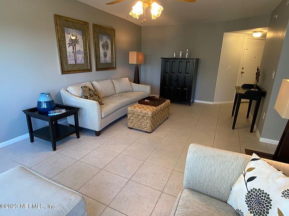 4th image of 1551 1st St S APT 401