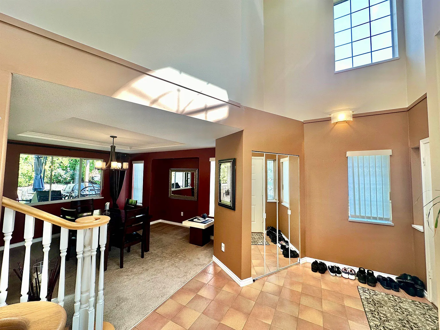 6 bed, 4400 sqft, $6,995 — Photo 3