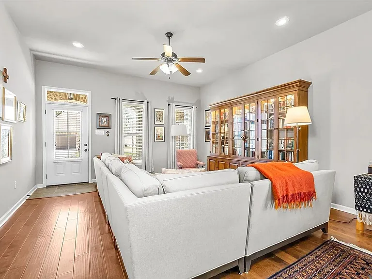 8624 Arabella Ave — Photo 3