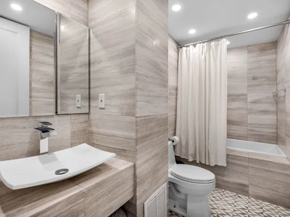 501 East 79th Street image 12 of 24