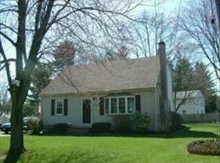 65 Woodland Rd, Wrentham, MA 02093