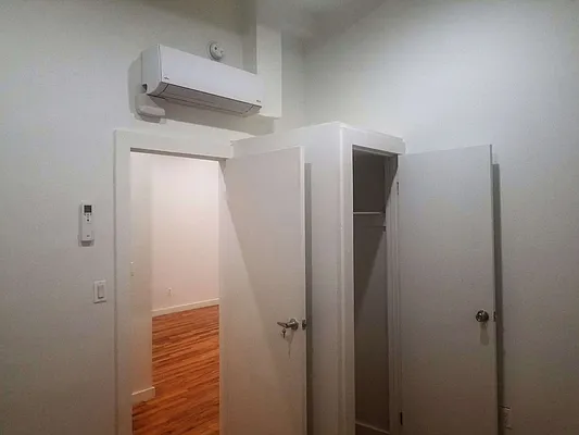 Rented by Capri Jet Realty Corp | media 37