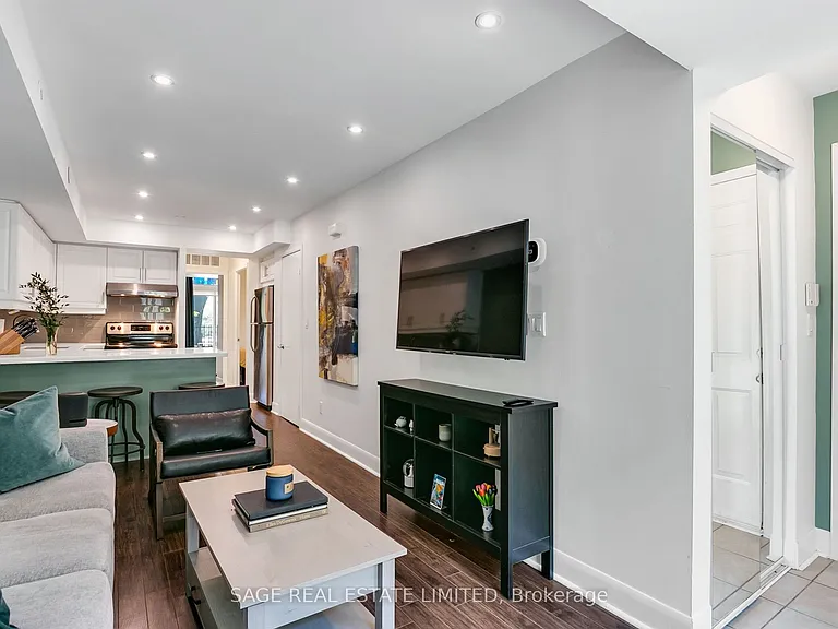 415 Jarvis St #227 — Photo 9