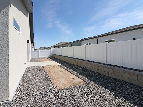 4th image of 1650 Rusty Rivet Rd