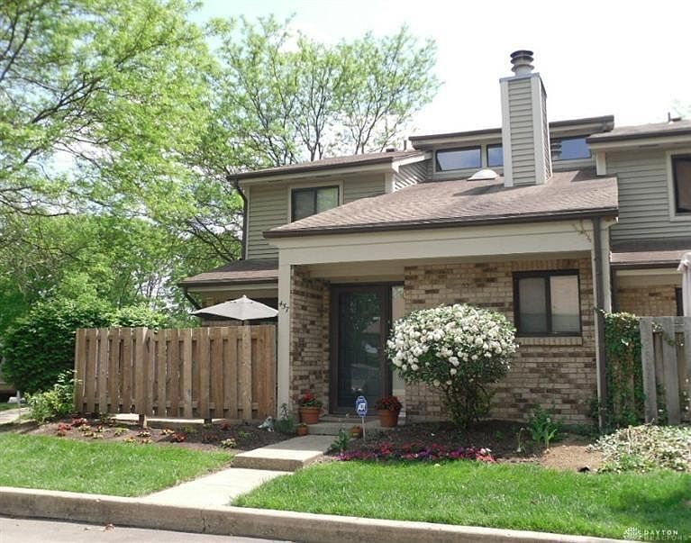 1st image of 457 Jamestown Cir