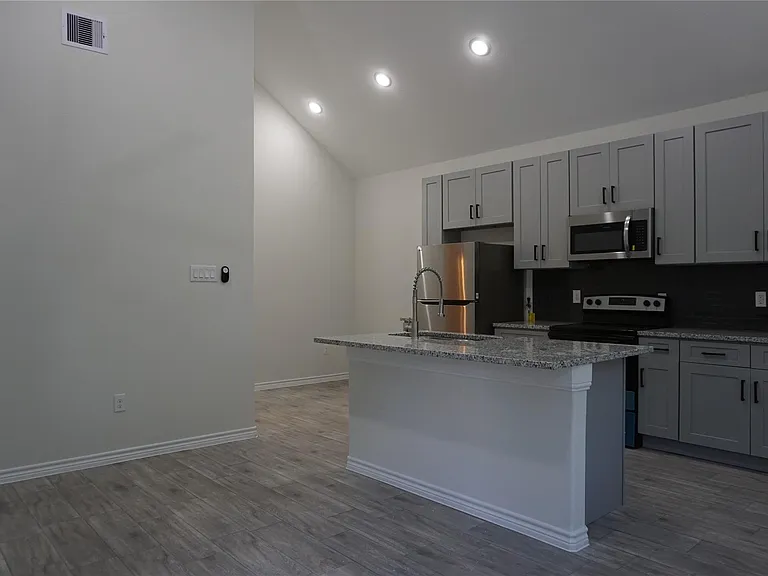 9868 Arbor Oak — Photo 3