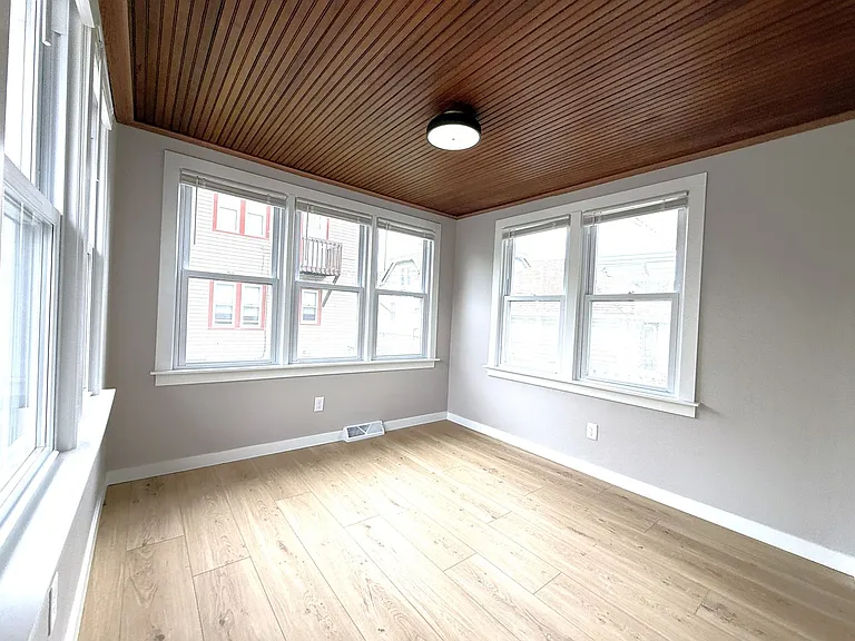 323 N 59th Street — Photo 11