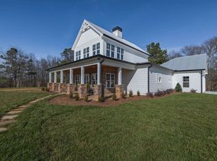 5 Rolling Meadows Rd, Ellijay, GA 30536
