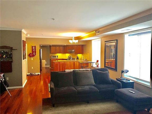 5th image of 5401 Brookside Blvd APT 403