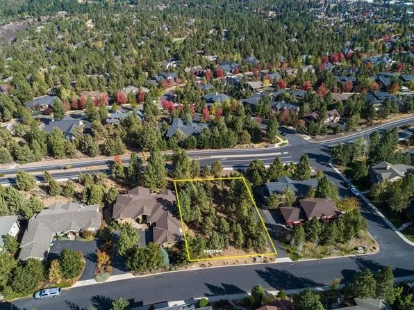 1274 NW Constellation Dr, Bend, OR 97703