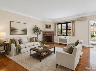 2927 167th St, Flushing, NY 11358