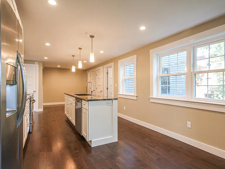 137 York St — Photo 11