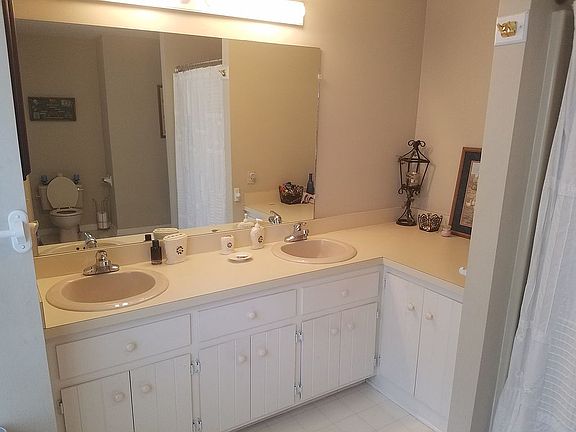 Master Bath Main Level