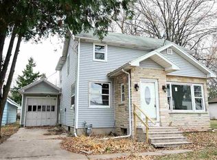 1707 Ashland St, Oshkosh, WI 54901