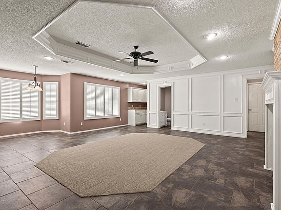 3rd image of 4001 88th St