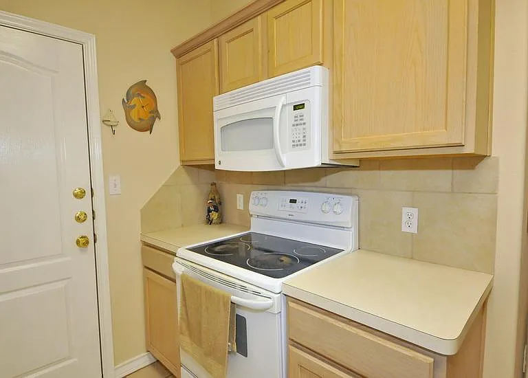 14901 Windward Dr #802 — Photo 10