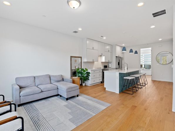6020 Springdale Rd UNIT 10