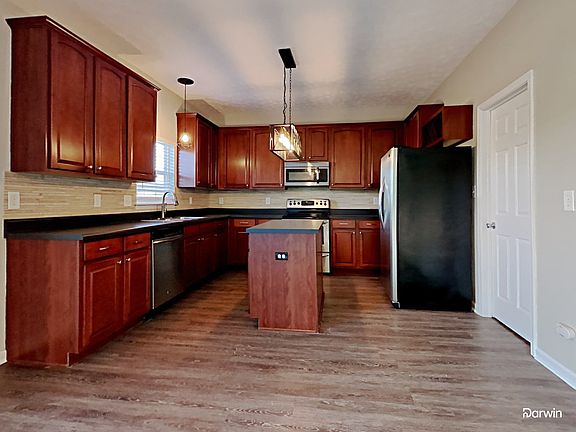 4th image of 822 Harvest Lake Dr