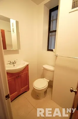 Rented by REAL New York | media 34