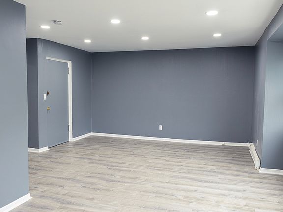 3rd image of 192 Park St Floor 1