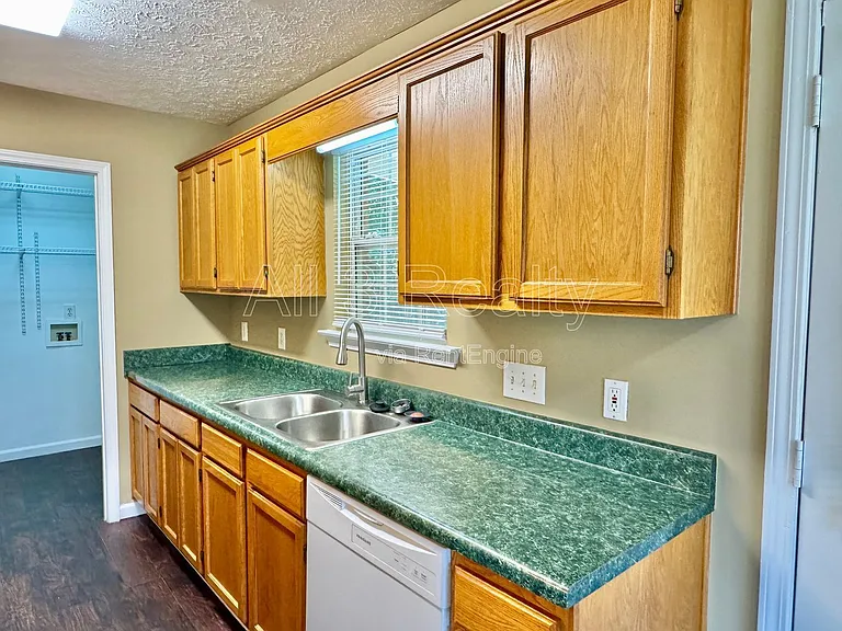 6917 Oak Side Dr — Photo 13