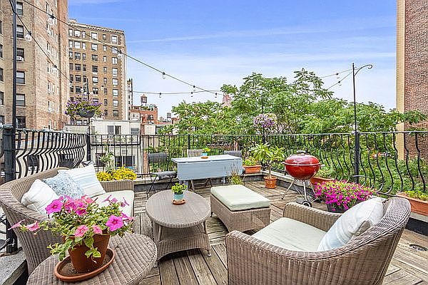 1st image of 157 W 74th St APT 4