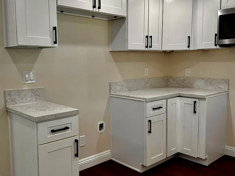 543 W Bayless St — Photo 8