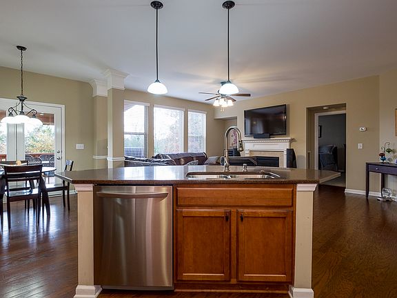 3rd image of 3549 Fair Meadows Dr