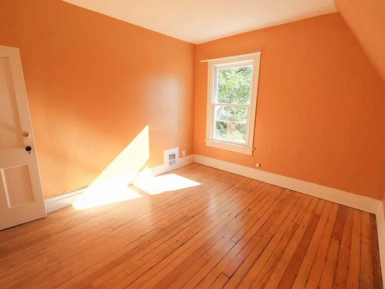 1535 N Saint Paul St — Photo 10