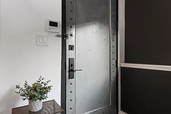 Sold by Nest Seekers International | media 17