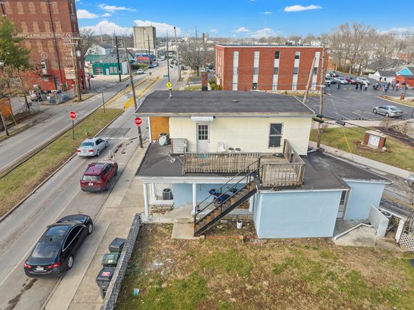 lexington-kentucky-446756855 picture