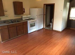 734 Elmore St, Morrisville, VT 05661